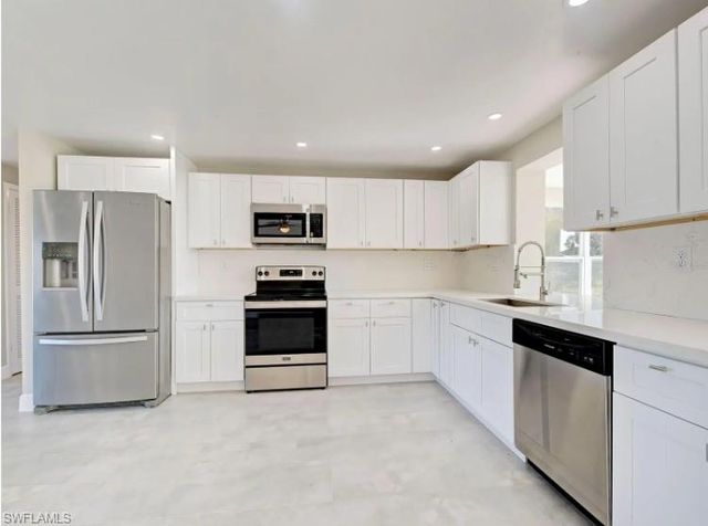 4342 Ewing CIR, Port Charlotte, FL 33948