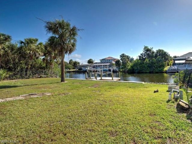 4342 Ewing CIR, Port Charlotte, FL 33948