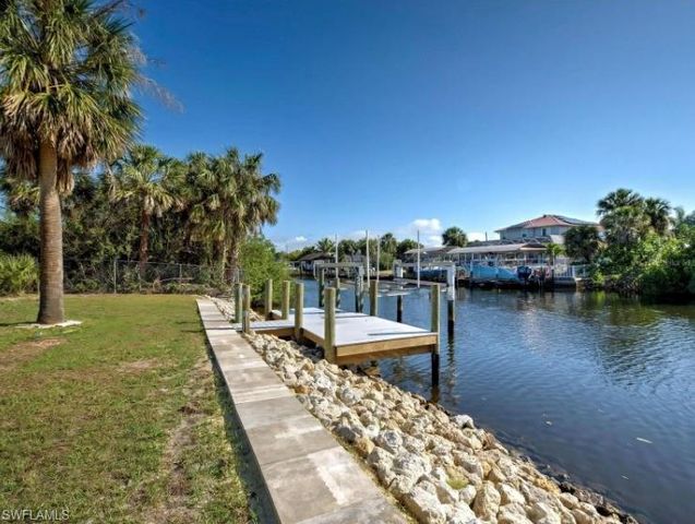4342 Ewing CIR, Port Charlotte, FL 33948