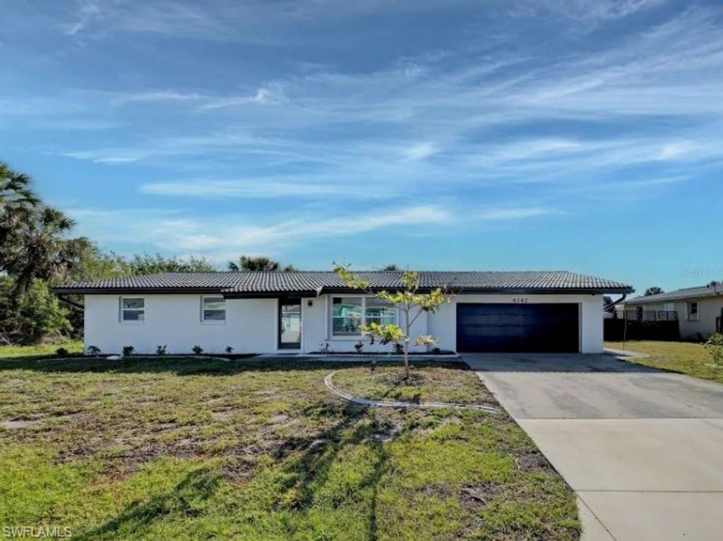 4342 Ewing CIR, Port Charlotte, FL 33948