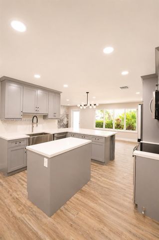 2573 Conroy Drive, North Palm Beach, FL 33403