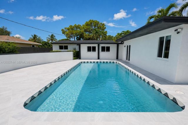2573 Conroy Drive, North Palm Beach, FL 33403