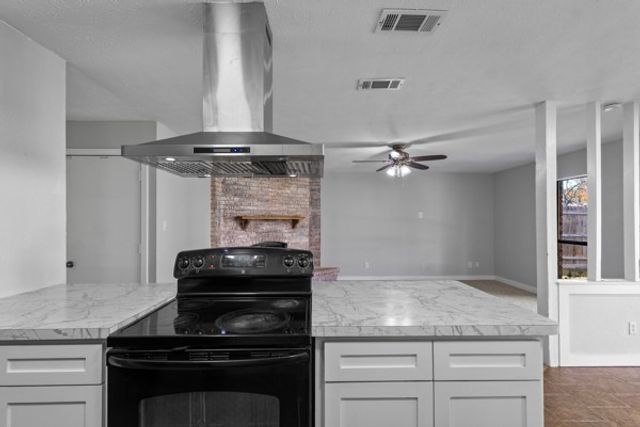 7319 Hedge Drive, Dallas, TX 75249