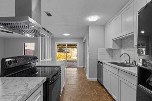 7319 Hedge Drive, Dallas, TX 75249