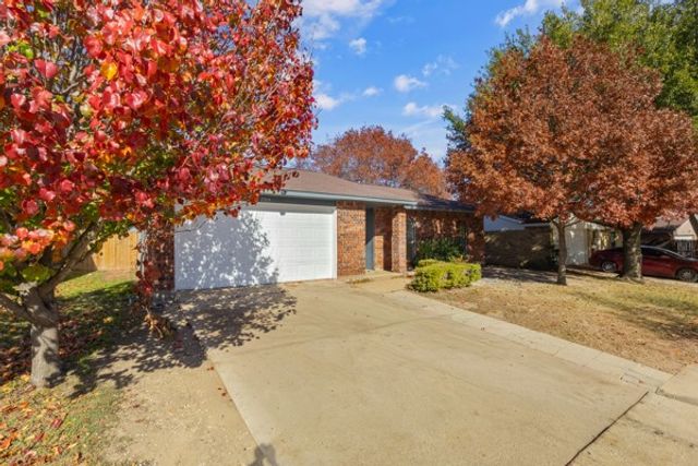 7319 Hedge Drive, Dallas, TX 75249