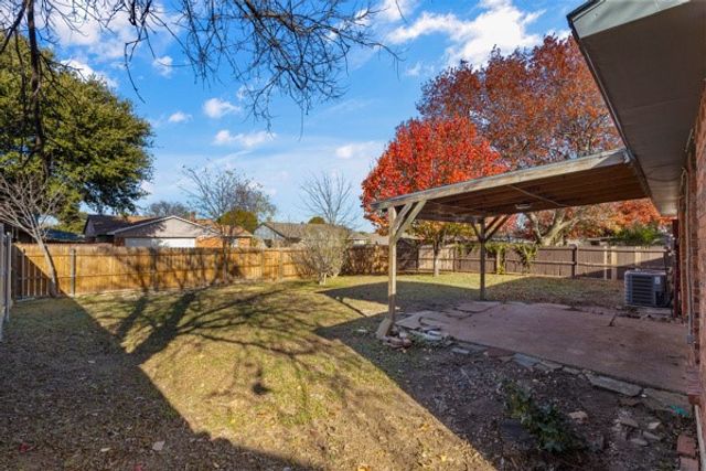 7319 Hedge Drive, Dallas, TX 75249