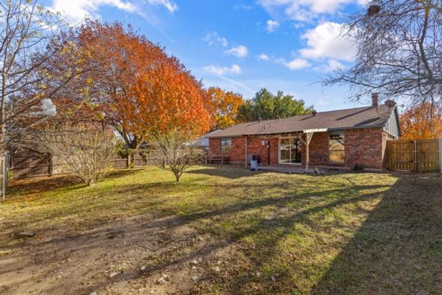 7319 Hedge Drive, Dallas, TX 75249