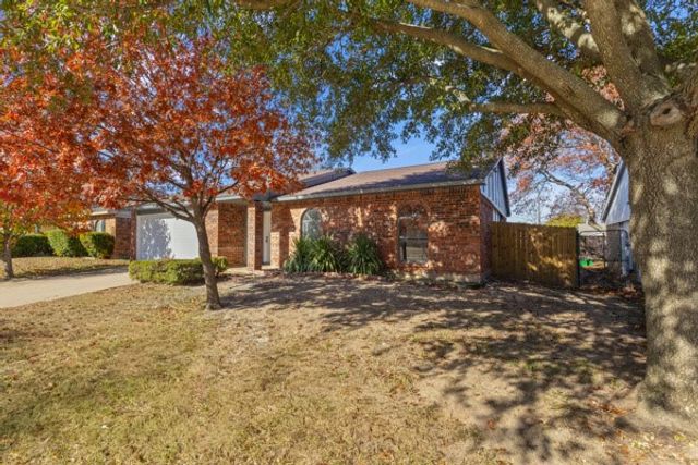 7319 Hedge Drive, Dallas, TX 75249
