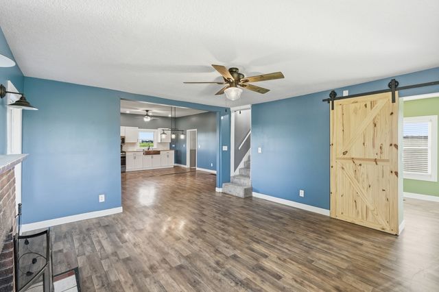 10120 N 1000 East Road, Manteno, IL 60950