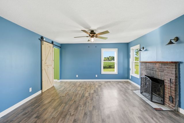 10120 N 1000 East Road, Manteno, IL 60950