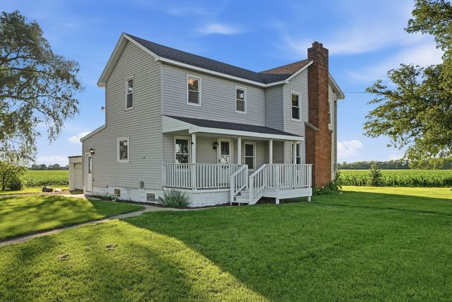 10120 N 1000 East Road, Manteno, IL 60950