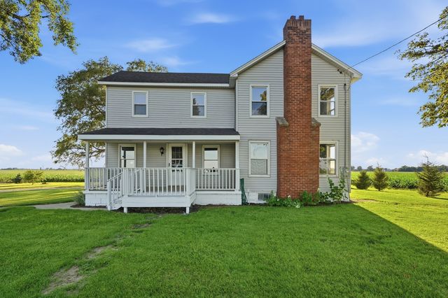 10120 N 1000 East Road, Manteno, IL 60950
