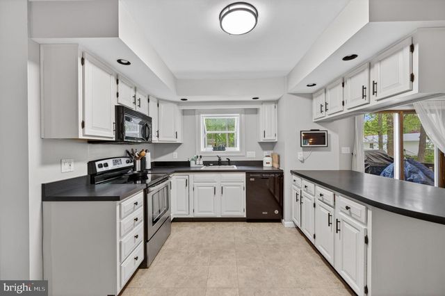 1221 COVE DR, Churchton, MD 20733