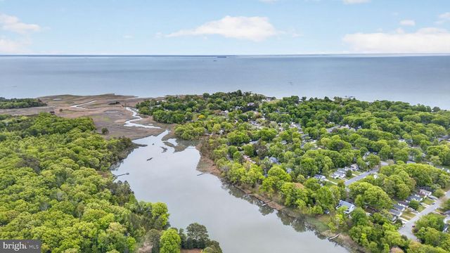 1221 COVE DR, Churchton, MD 20733
