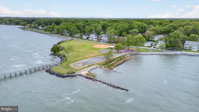 1221 COVE DR, Churchton, MD 20733