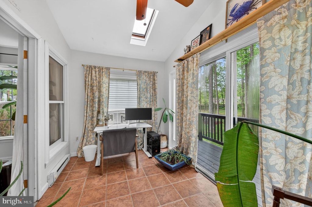 Image 15 of property listing at 1221 COVE DR, Churchton, MD 20733