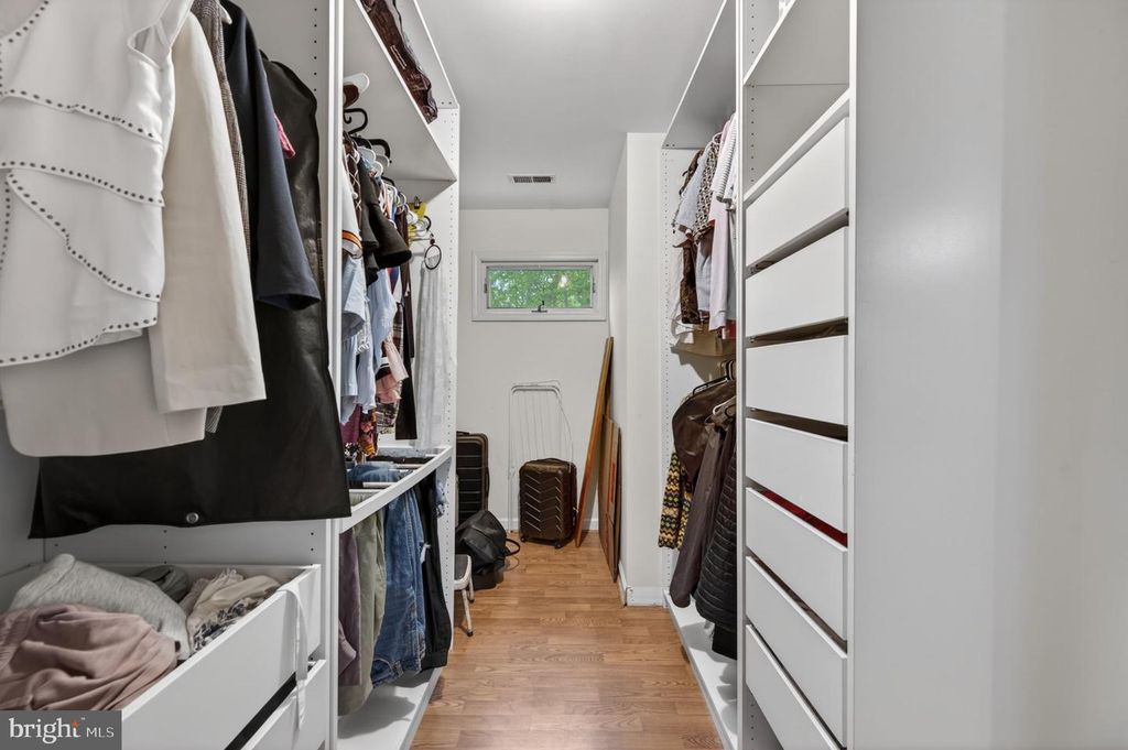 Image 38 of property listing at 1221 COVE DR, Churchton, MD 20733