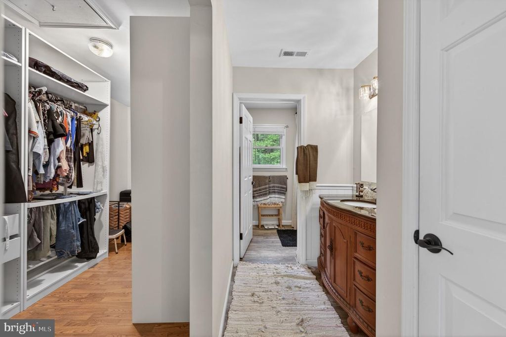 Image 41 of property listing at 1221 COVE DR, Churchton, MD 20733