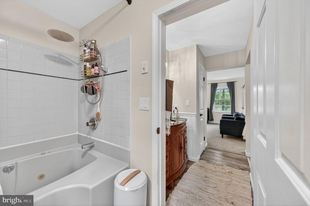 Image 42 of property listing at 1221 COVE DR, Churchton, MD 20733