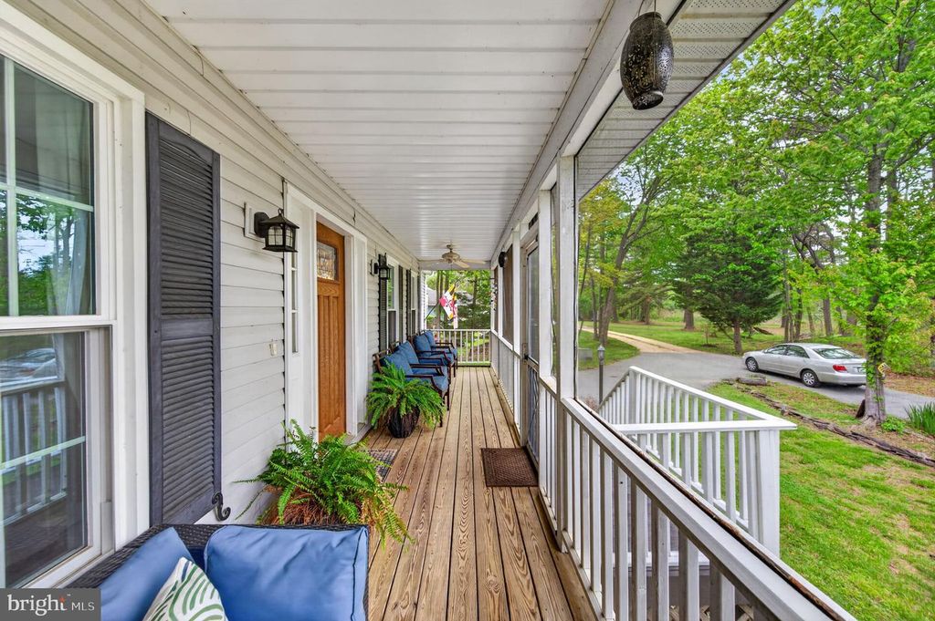 Image 51 of property listing at 1221 COVE DR, Churchton, MD 20733