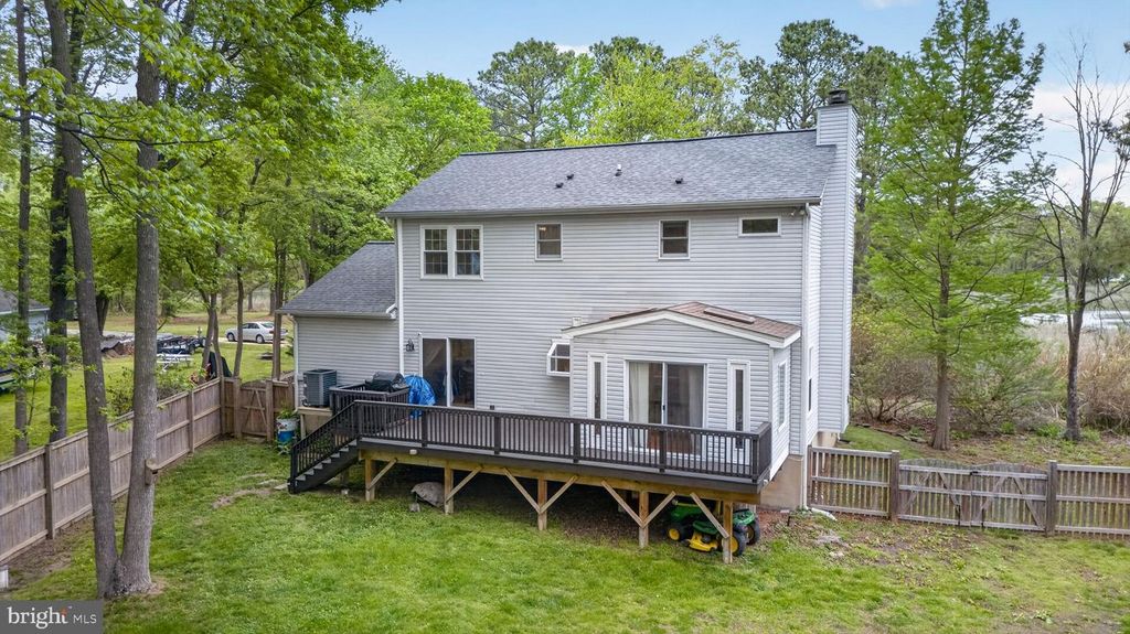 Image 53 of property listing at 1221 COVE DR, Churchton, MD 20733