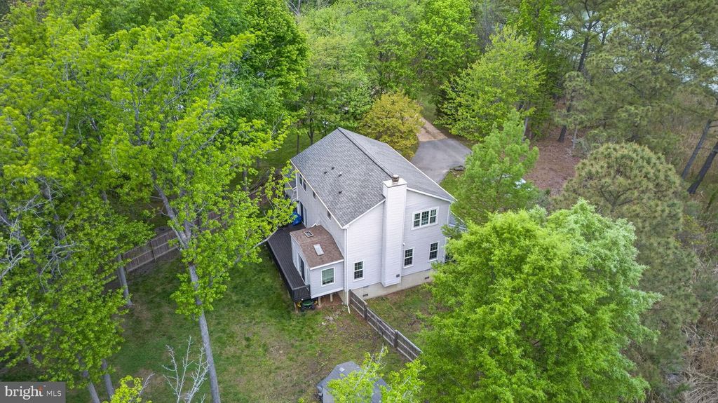 Image 63 of property listing at 1221 COVE DR, Churchton, MD 20733