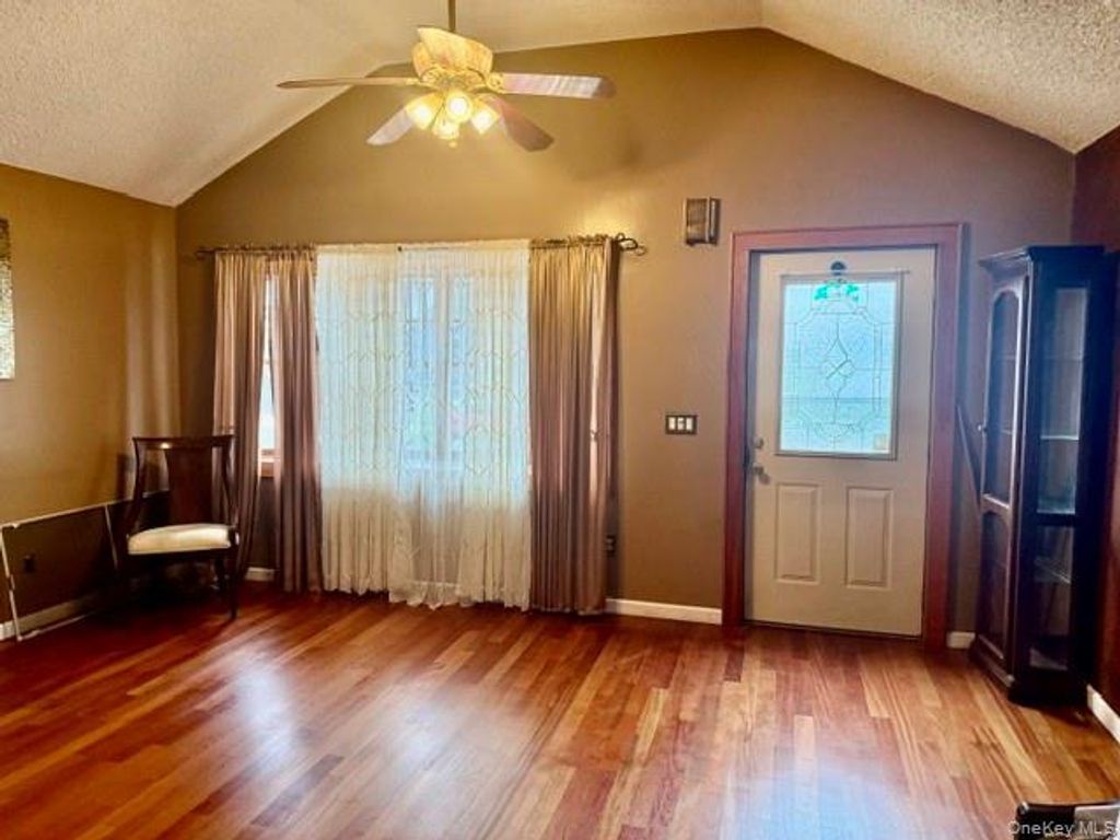 1424 Cross Bay Boulevard, Broad Channel, NY 11693 — photo 3
