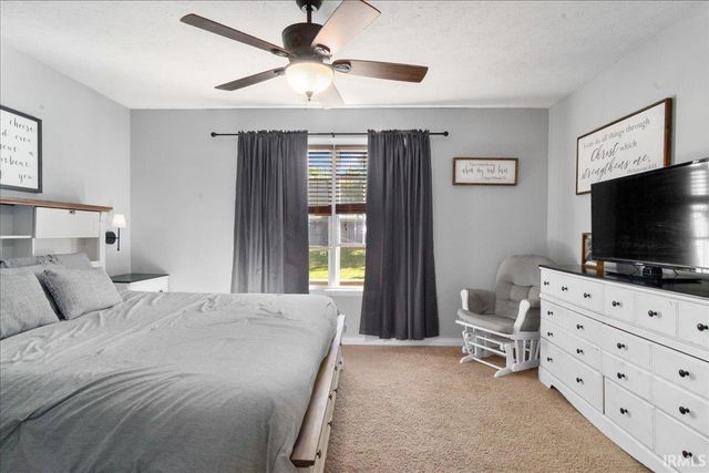 10235 Admiral Drive, Evansville, IN 47725