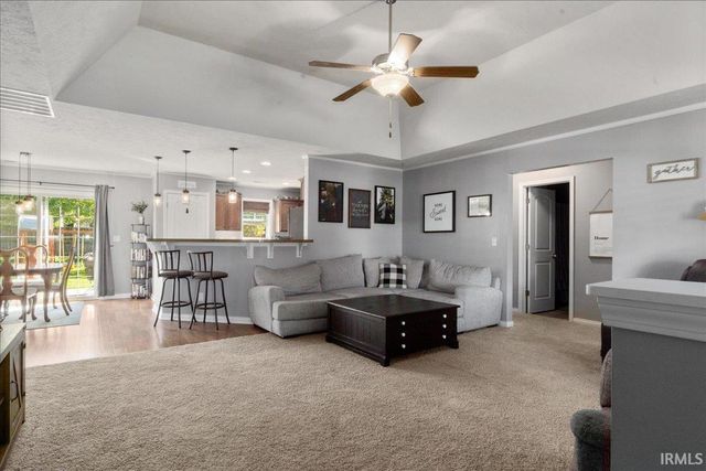 10235 Admiral Drive, Evansville, IN 47725