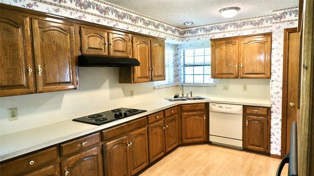 4724 Meadowview Drive, Mesquite, TX 75150