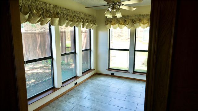 4724 Meadowview Drive, Mesquite, TX 75150