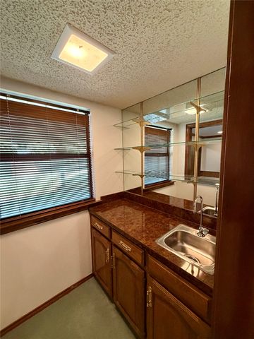 4724 Meadowview Drive, Mesquite, TX 75150