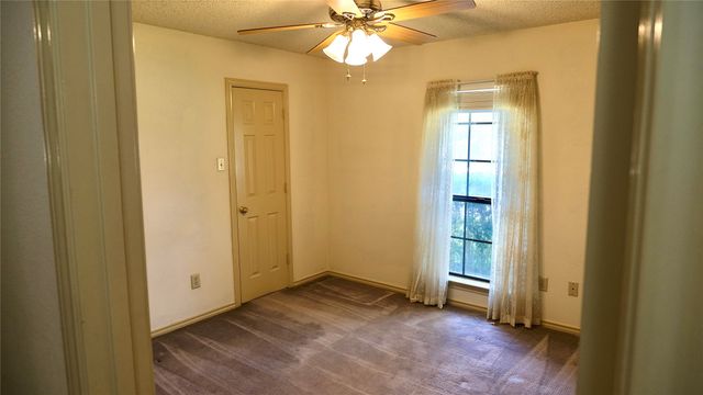 4724 Meadowview Drive, Mesquite, TX 75150