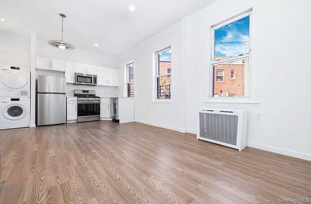 3717 Greenpoint Avenue 2, Long Island City, NY 11101