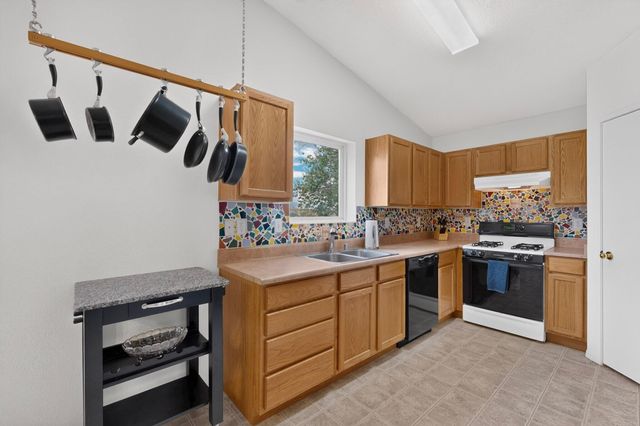 6001 Murcia Avenue NW, Albuquerque, NM 87114