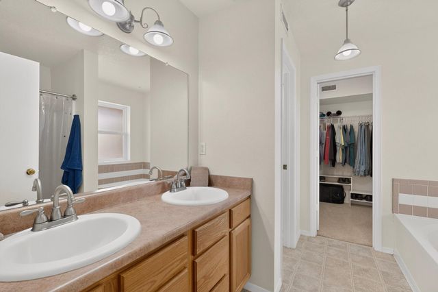 6001 Murcia Avenue NW, Albuquerque, NM 87114