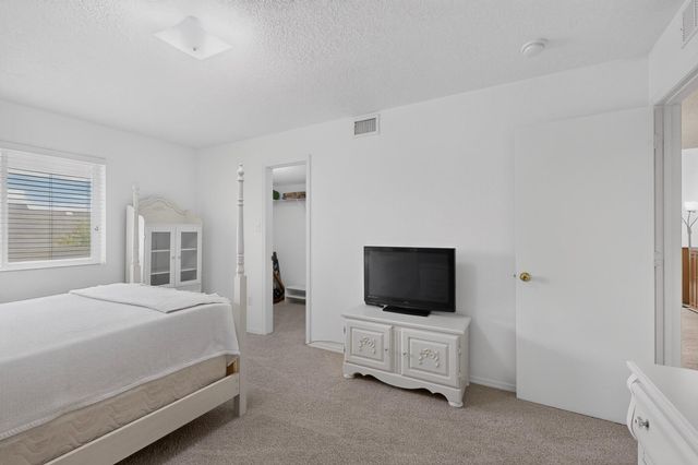 6001 Murcia Avenue NW, Albuquerque, NM 87114