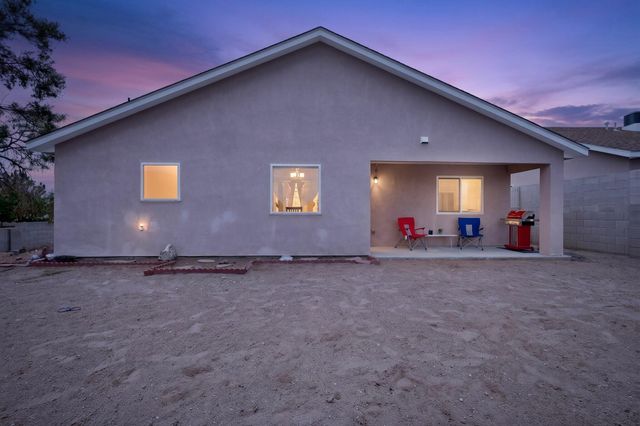 6001 Murcia Avenue NW, Albuquerque, NM 87114