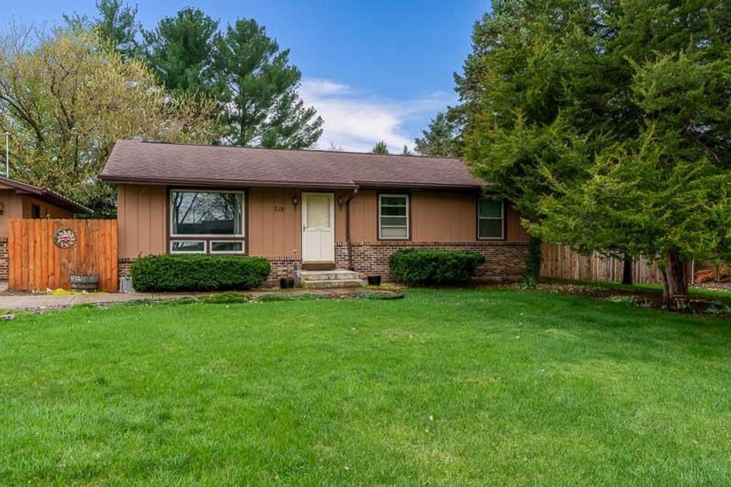 718 Crist Road, Beloit, WI 53511