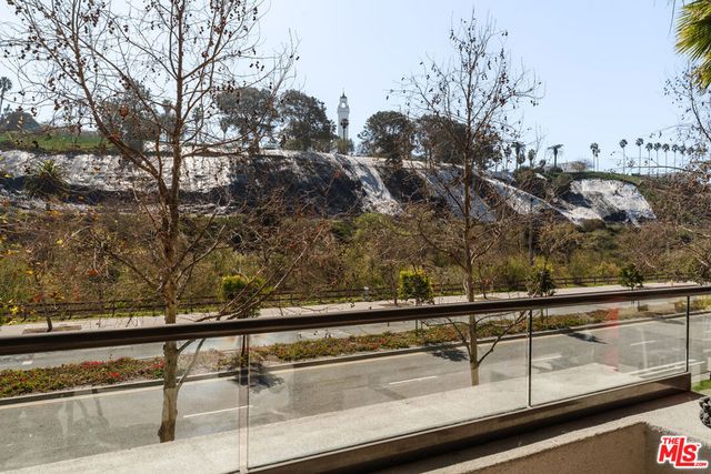 12765 Bluff Creek Drive 1, Los Angeles, CA 90094