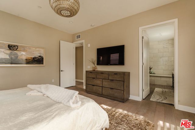 12765 Bluff Creek Drive 1, Los Angeles, CA 90094