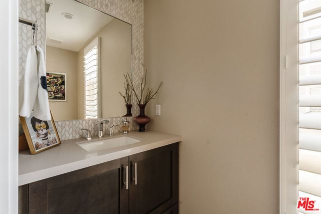 12765 Bluff Creek Drive 1, Los Angeles, CA 90094