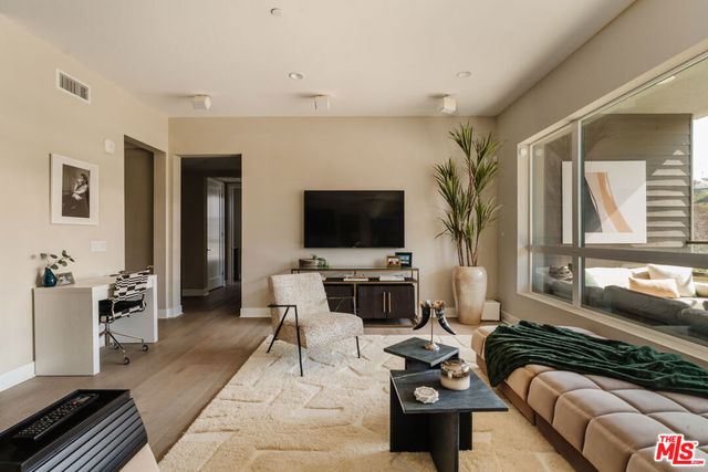 12765 Bluff Creek Drive 1, Los Angeles, CA 90094