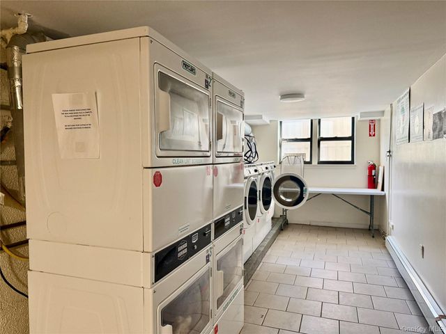 65 W Broadway 2G, Long Beach, NY 11561