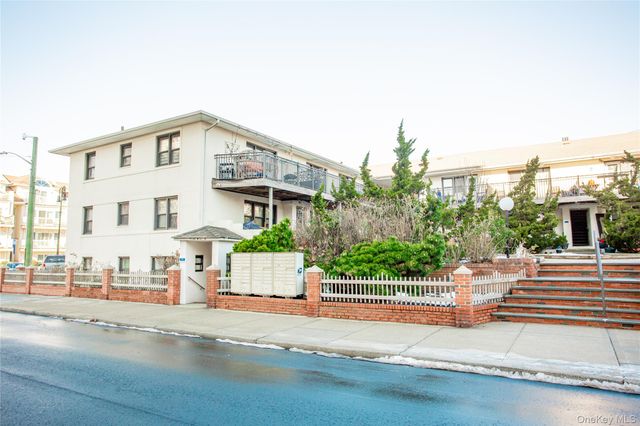 65 W Broadway 2G, Long Beach, NY 11561