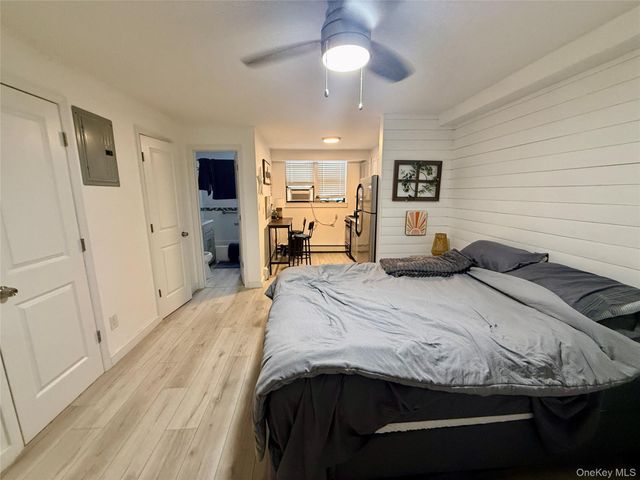 65 W Broadway 2G, Long Beach, NY 11561