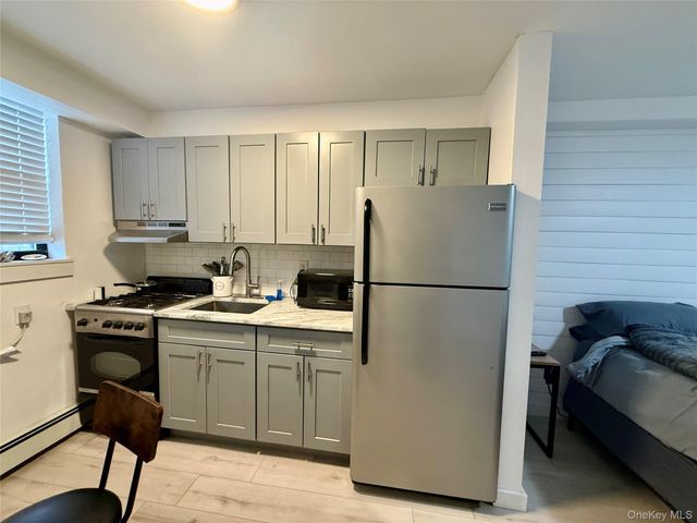 65 W Broadway 2G, Long Beach, NY 11561