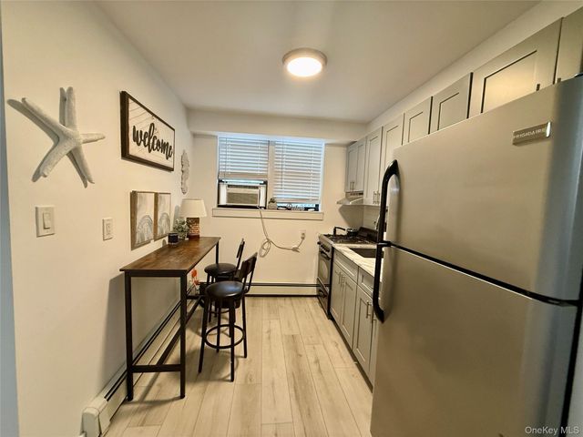 65 W Broadway 2G, Long Beach, NY 11561