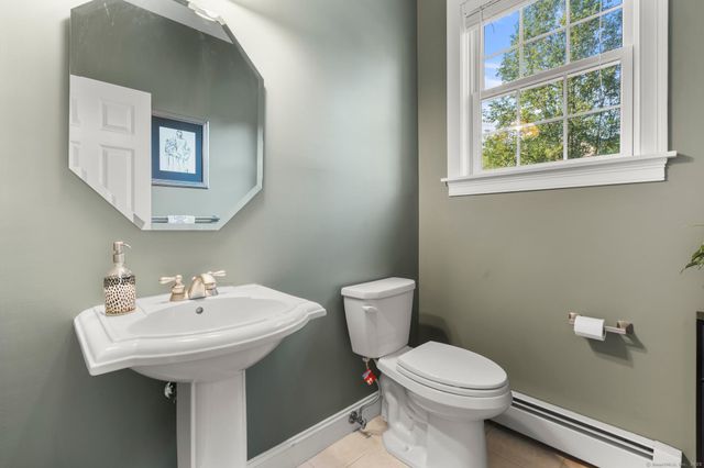 20 Ellridge Place, Ellington, CT 06029