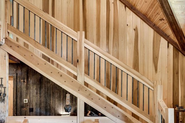 59 Russell Ln, Pleasant Shade, TN 37145